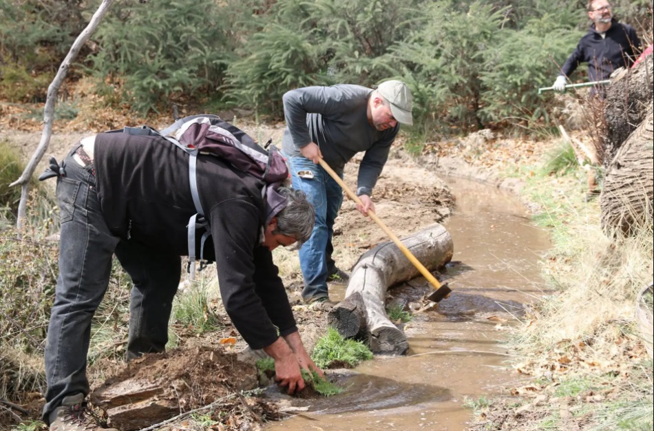Recuperación de la acequia de Era Alta y caminos rurales en Cáñar